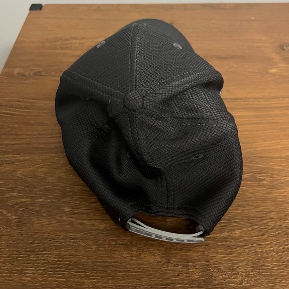 Los Angeles Lakers Fan Cap Silver Gray Grey New Era Basketball Hat NBA - Picture 4 of 6